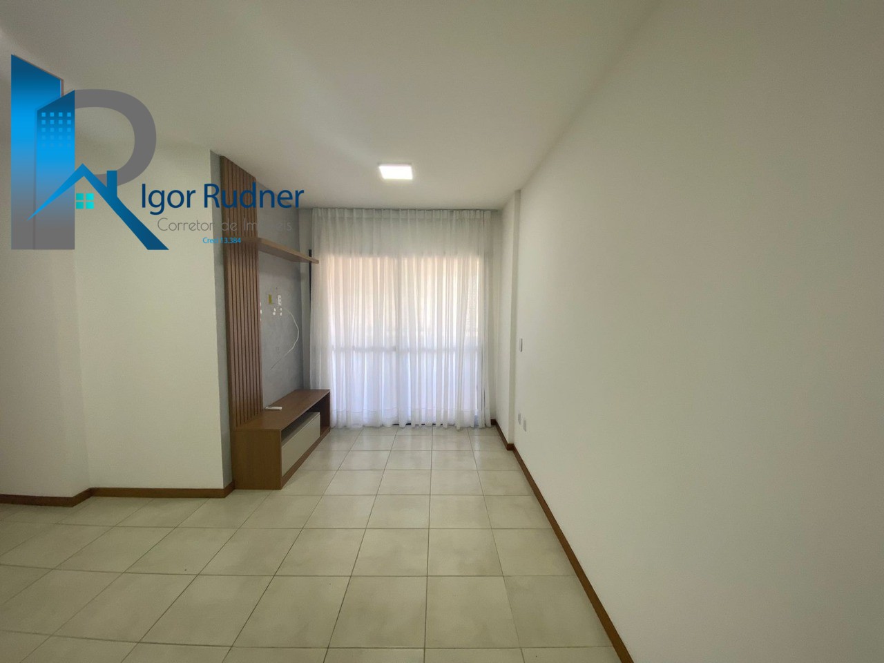 Apartamento à venda com 2 quartos, 70m² - Foto 2