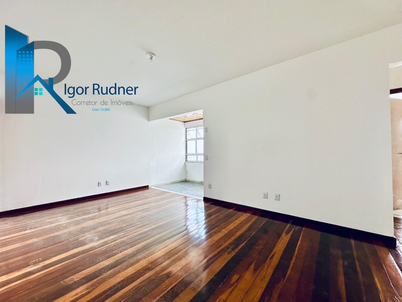 Apartamento à venda com 2 quartos, 70m² - Foto 4