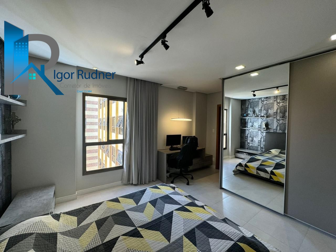 Apartamento à venda com 4 quartos, 225m² - Foto 15