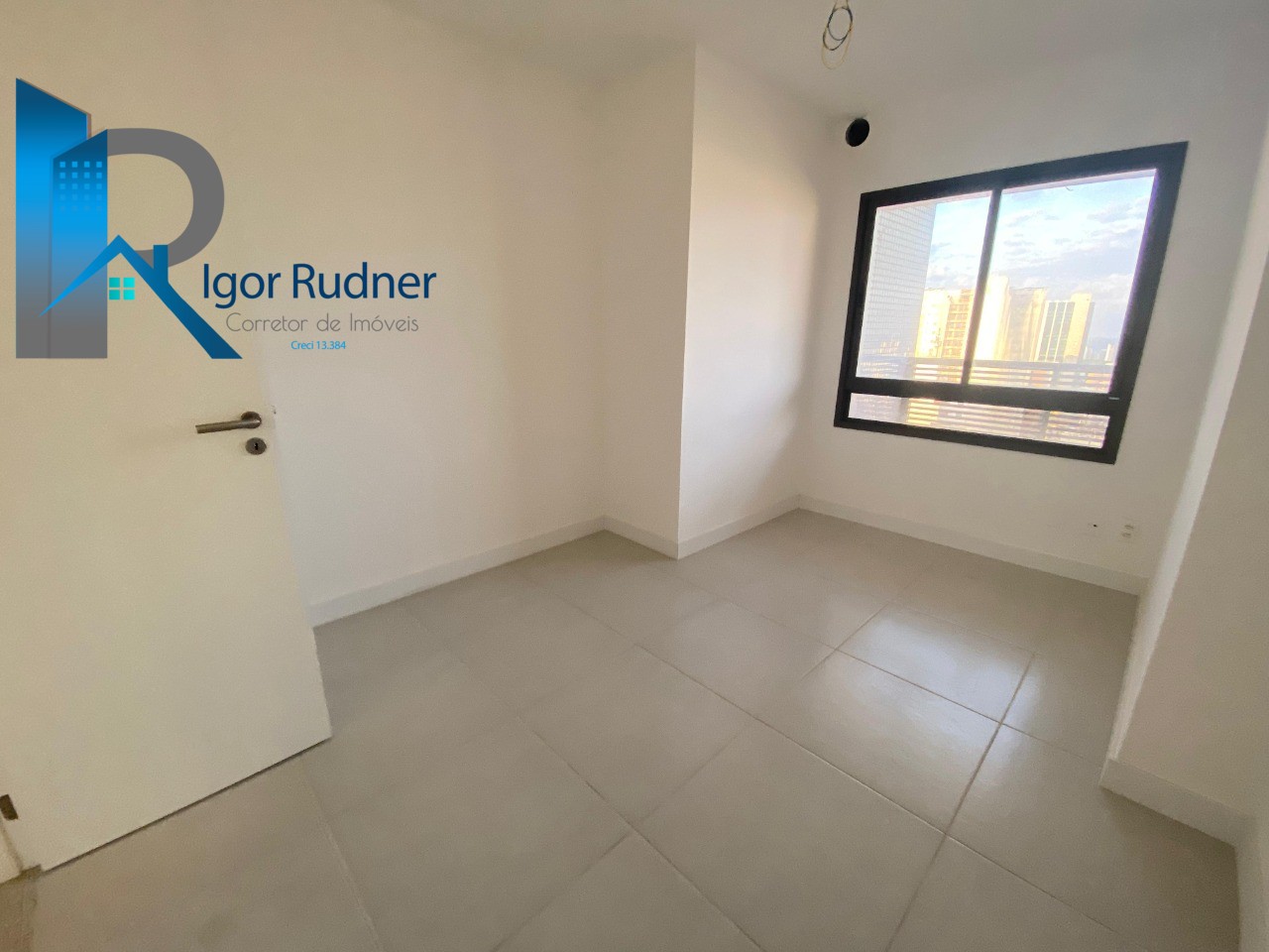 Apartamento à venda com 4 quartos, 140m² - Foto 11