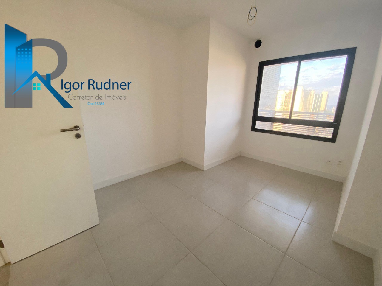 Apartamento à venda com 4 quartos, 140m² - Foto 10