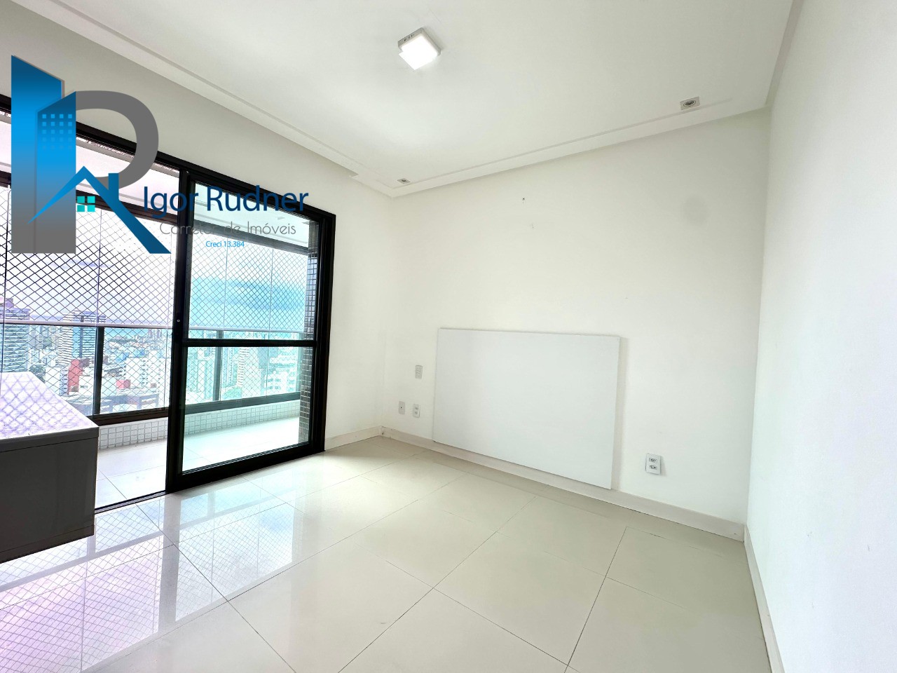 Apartamento à venda com 4 quartos, 167m² - Foto 11