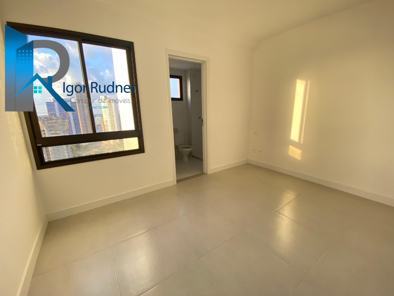 Apartamento à venda com 4 quartos, 140m² - Foto 13