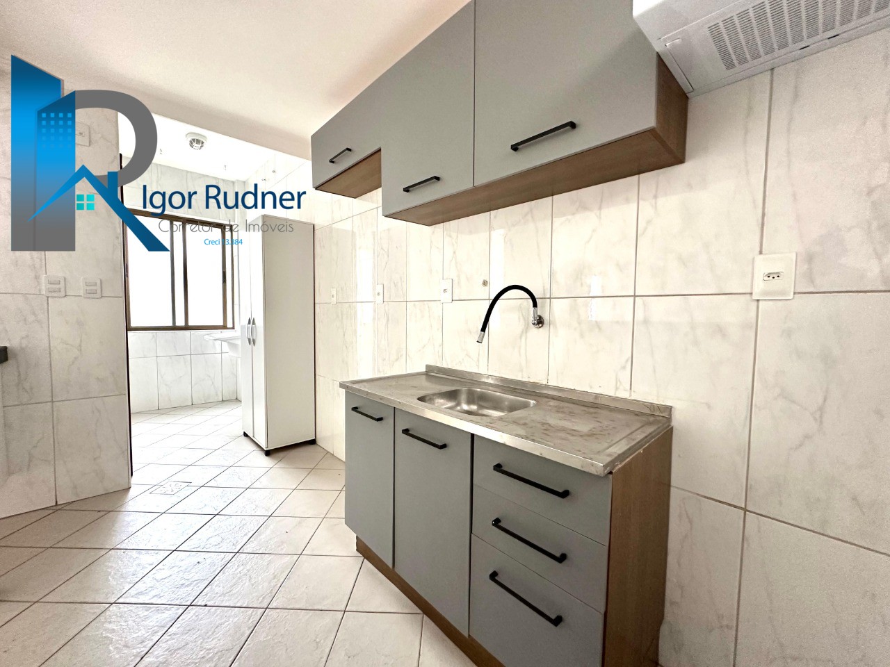 Apartamento à venda com 2 quartos, 64m² - Foto 11