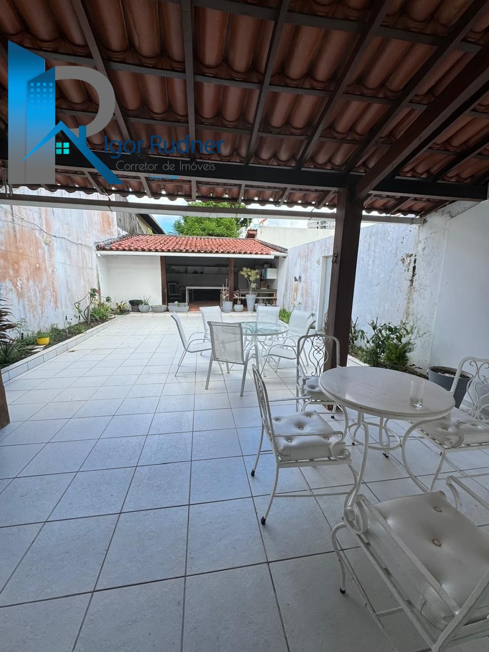 Casa de Condomínio à venda com 3 quartos, 400m² - Foto 8