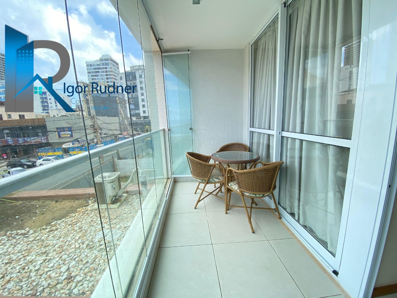 Apartamento à venda com 1 quarto, 49m² - Foto 2