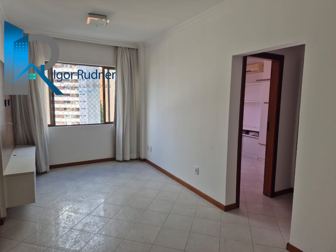 Apartamento à venda com 2 quartos, 64m² - Foto 2