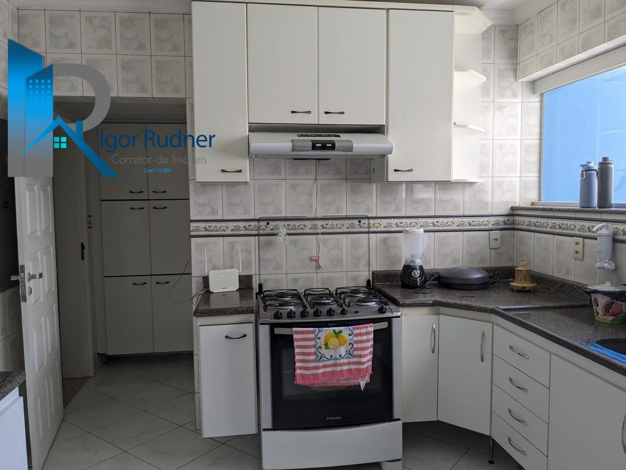 Apartamento à venda com 4 quartos, 201m² - Foto 12