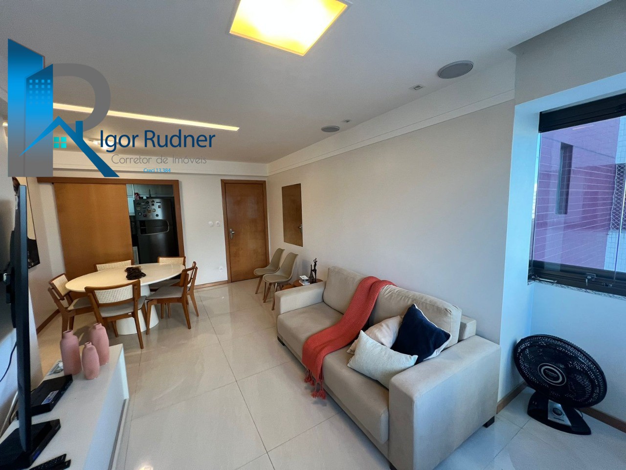 Apartamento à venda com 3 quartos, 90m² - Foto 4