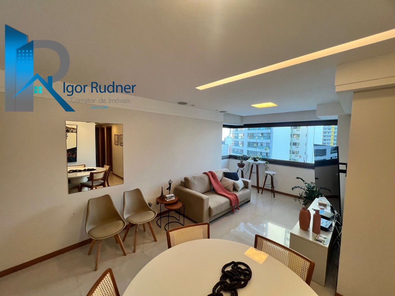 Apartamento à venda com 3 quartos, 90m² - Foto 2