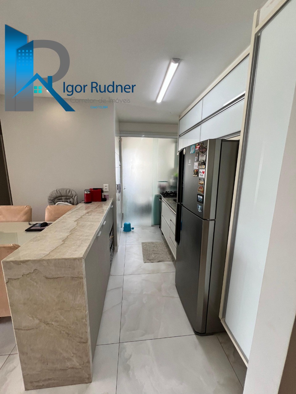 Apartamento à venda com 2 quartos, 75m² - Foto 9