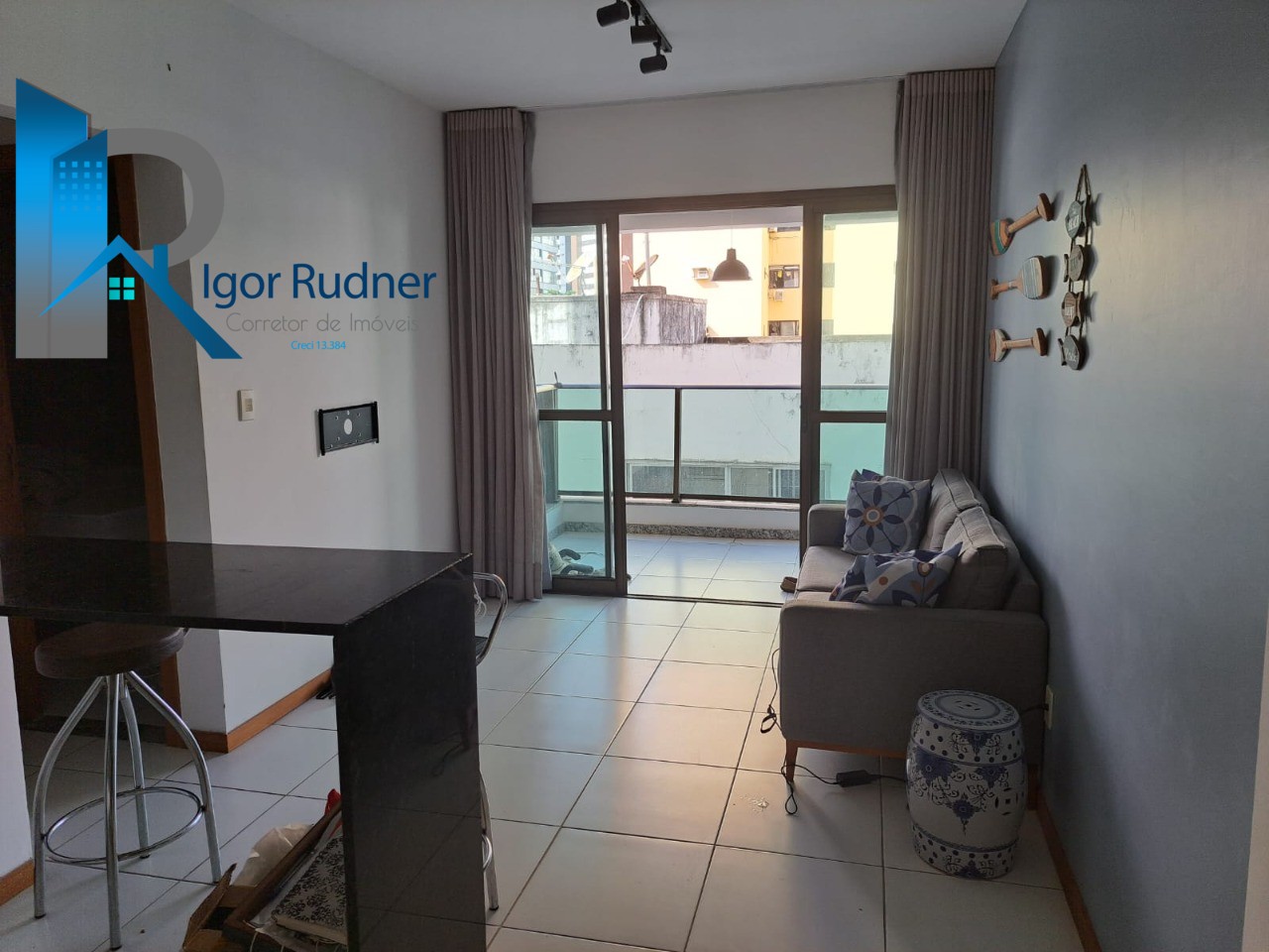 Apartamento à venda com 1 quarto, 43m² - Foto 2