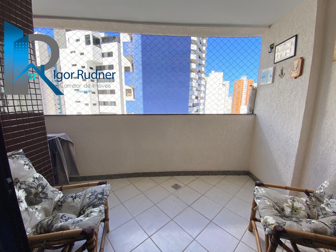 Apartamento à venda com 3 quartos, 90m² - Foto 3