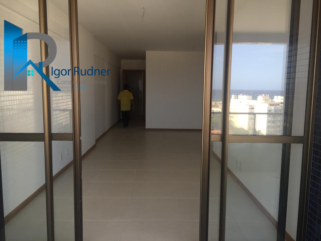 Apartamento à venda com 3 quartos, 105m² - Foto 3