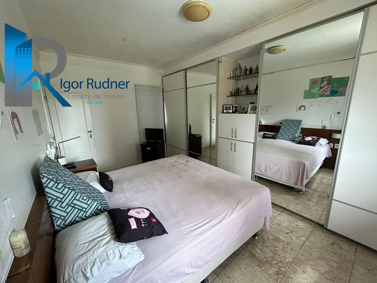 Apartamento à venda com 4 quartos, 225m² - Foto 26