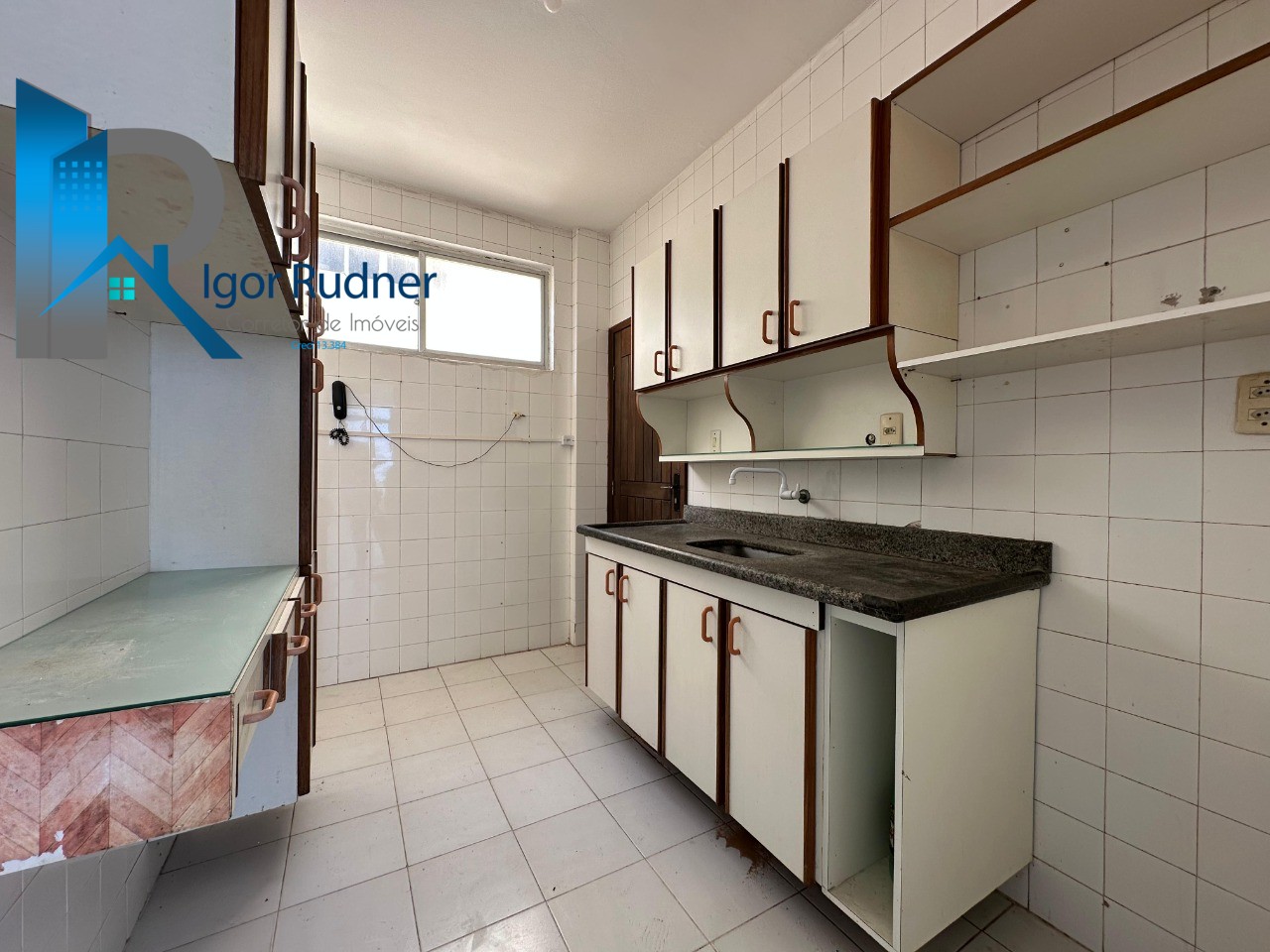 Apartamento à venda com 2 quartos, 70m² - Foto 9