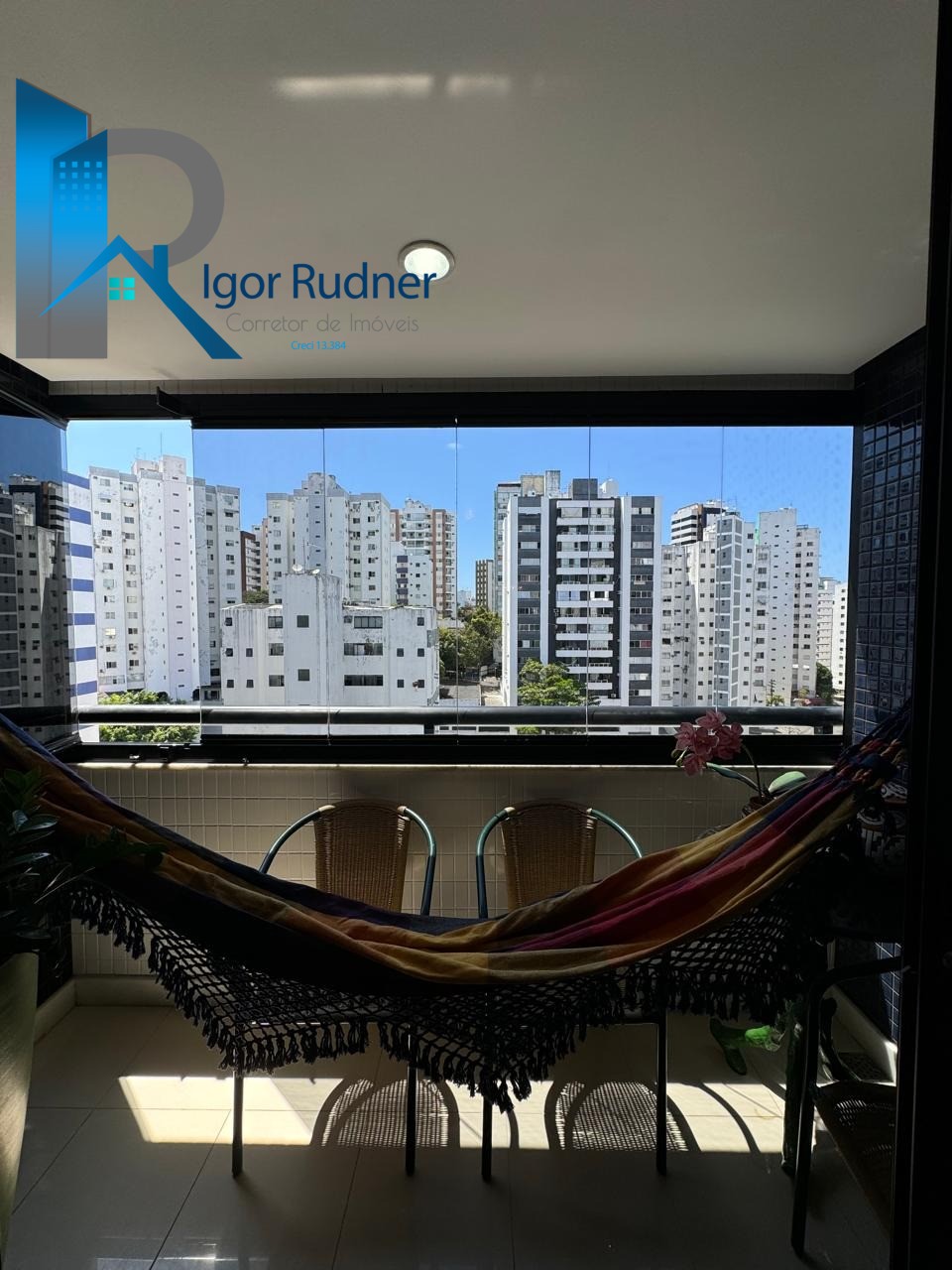 Apartamento à venda com 3 quartos, 90m² - Foto 2