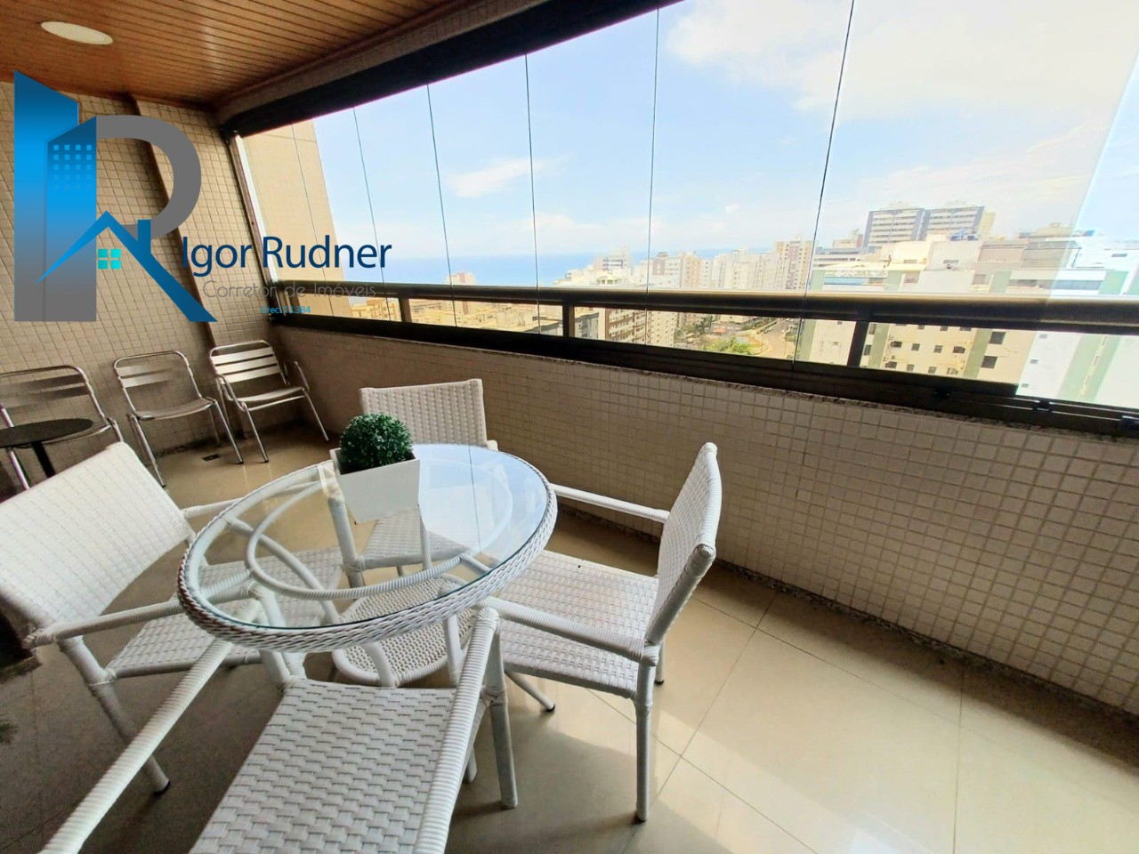 Apartamento à venda com 3 quartos, 137m² - Foto 5