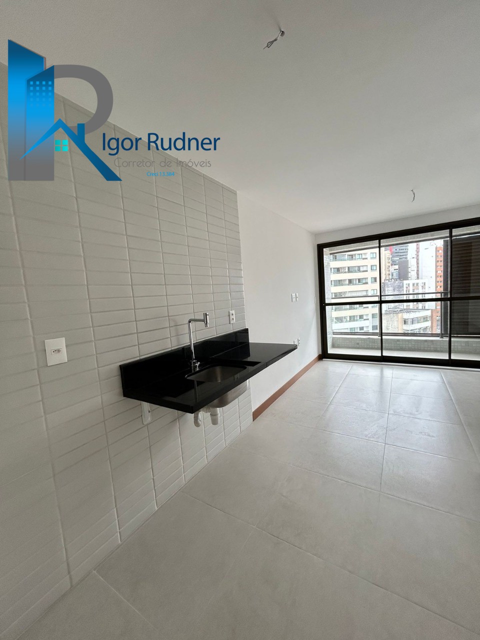 Apartamento à venda com 1 quarto, 21m² - Foto 2