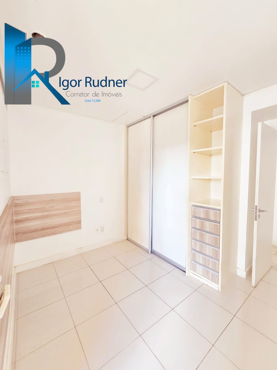 Apartamento à venda com 4 quartos, 181m² - Foto 17