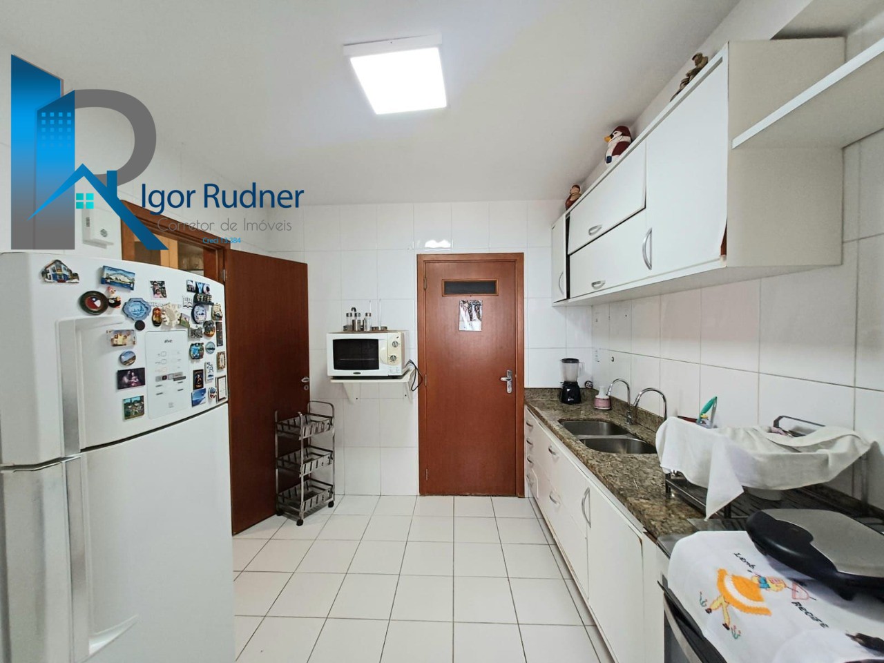 Apartamento à venda com 3 quartos, 137m² - Foto 29