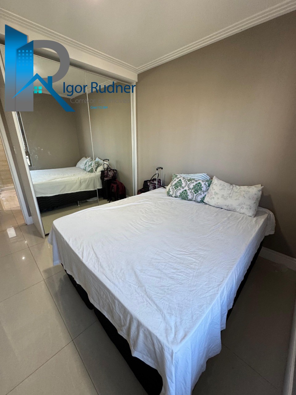 Apartamento à venda com 3 quartos, 105m² - Foto 8