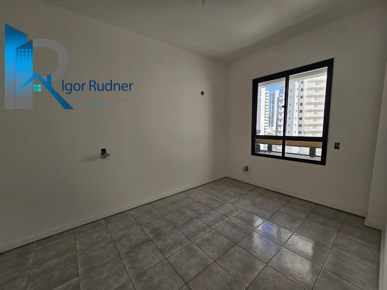 Apartamento à venda com 3 quartos, 97m² - Foto 15