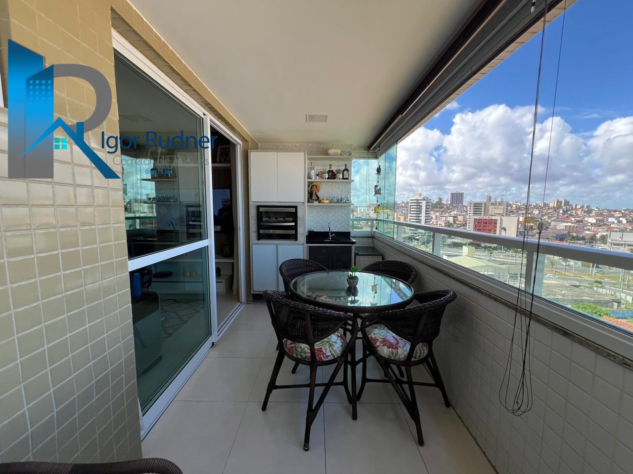 Apartamento à venda com 2 quartos, 70m² - Foto 3