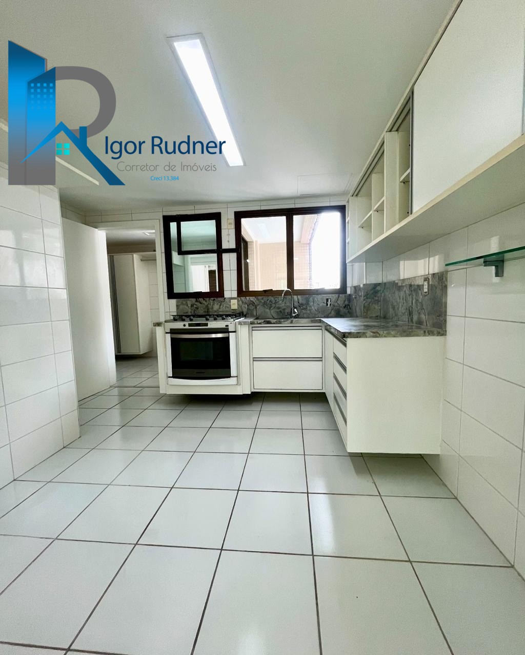 Apartamento à venda com 4 quartos, 190m² - Foto 23