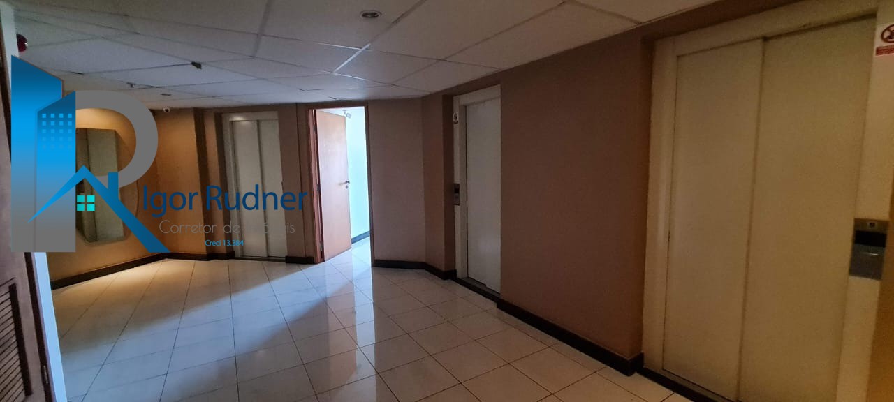 Apartamento à venda com 2 quartos, 70m² - Foto 18