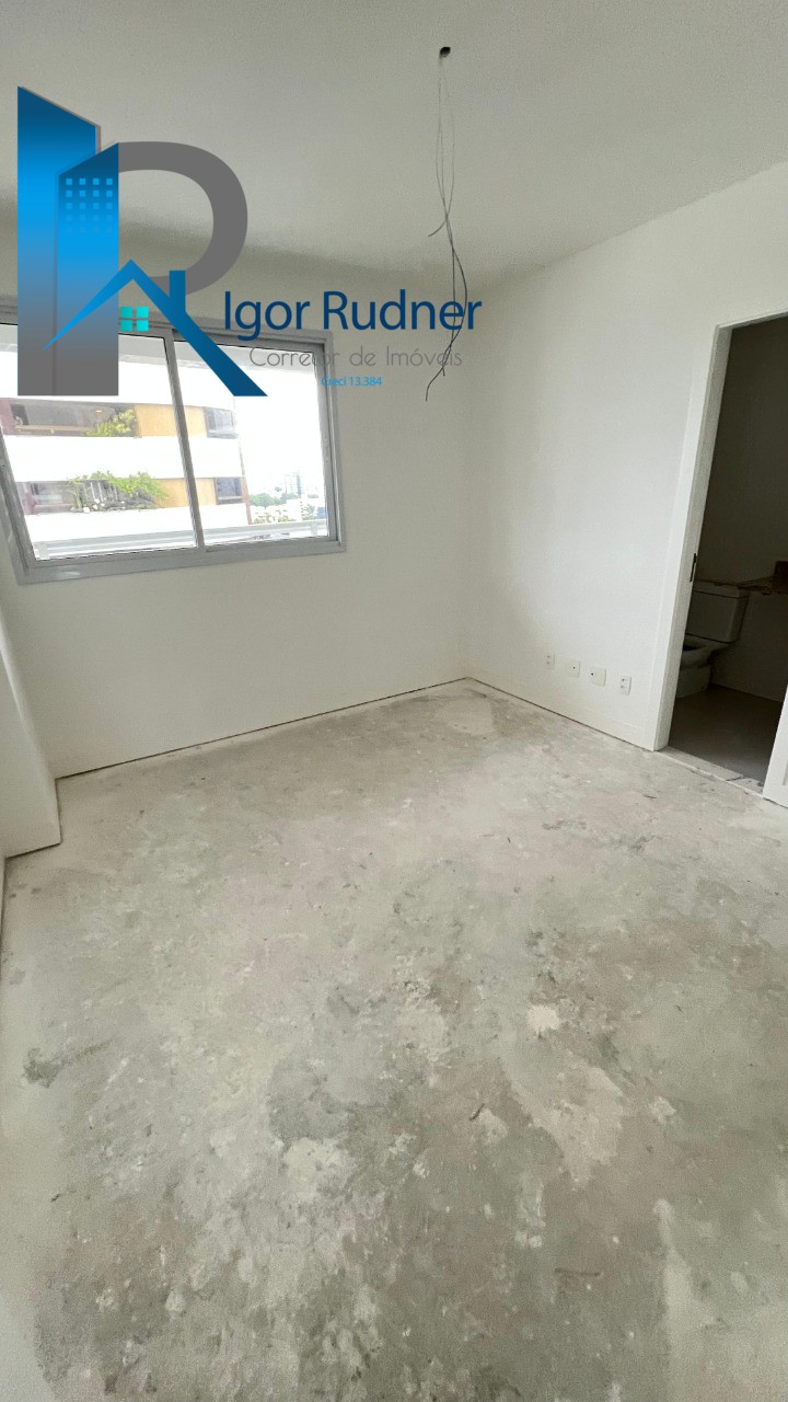 Apartamento à venda com 3 quartos, 204m² - Foto 11