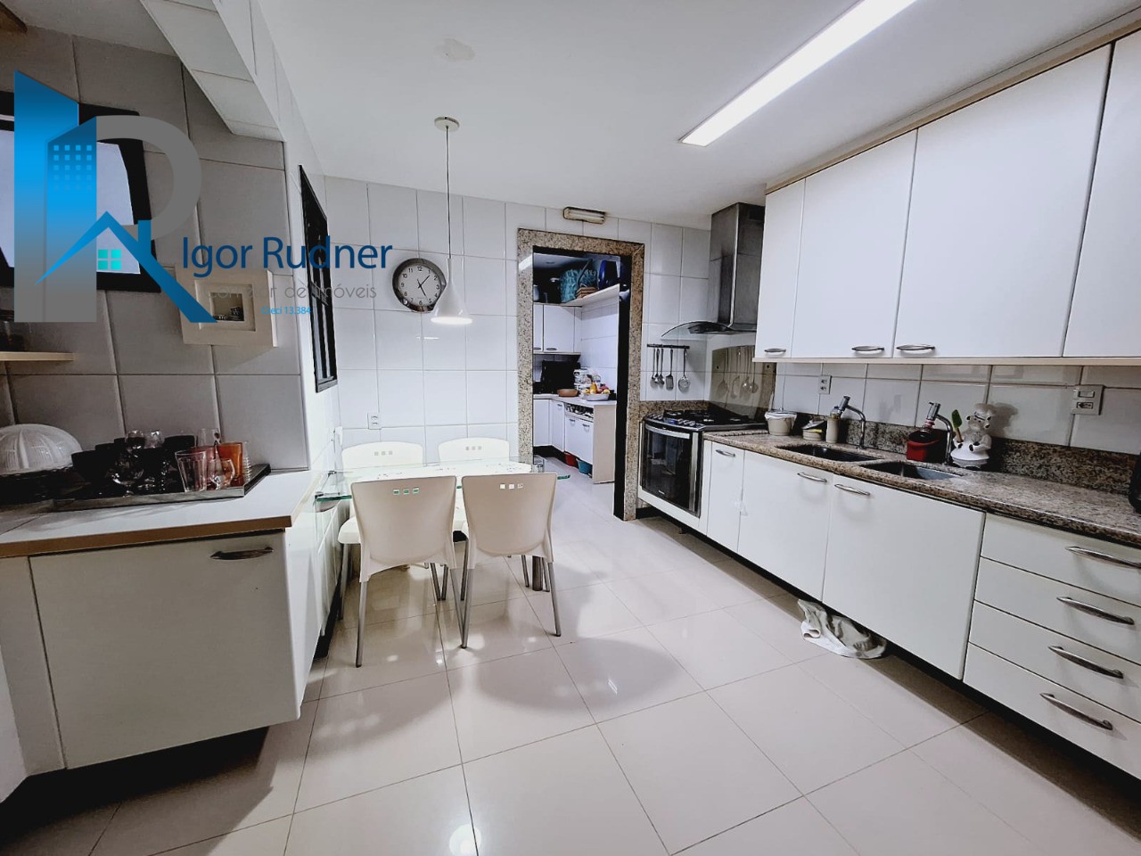 Apartamento à venda com 4 quartos, 236m² - Foto 23