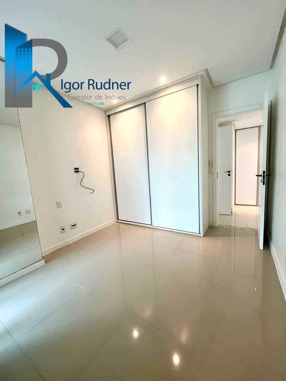 Apartamento à venda com 4 quartos, 190m² - Foto 16