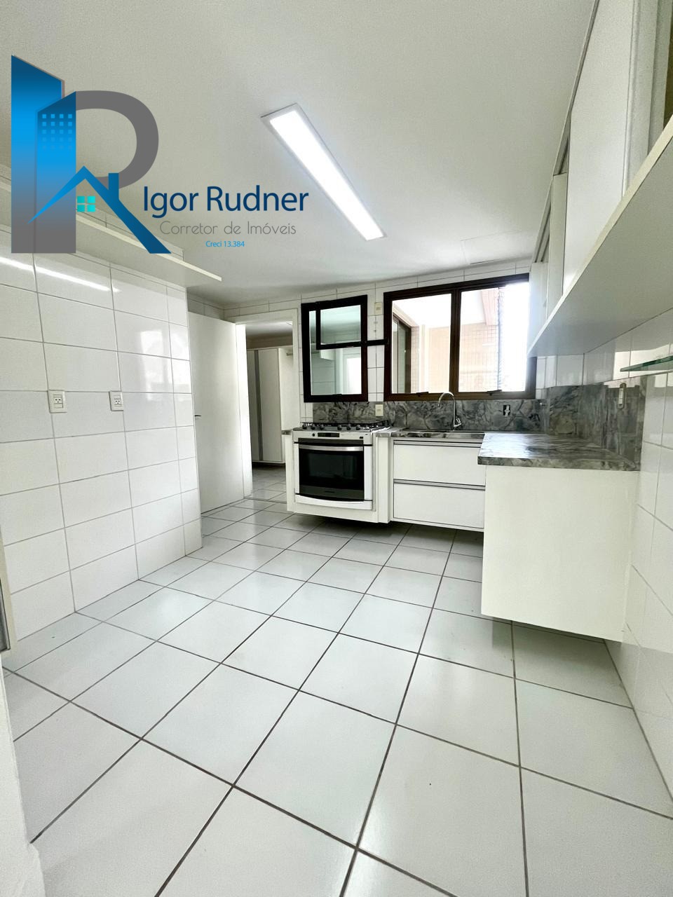 Apartamento à venda com 4 quartos, 190m² - Foto 21