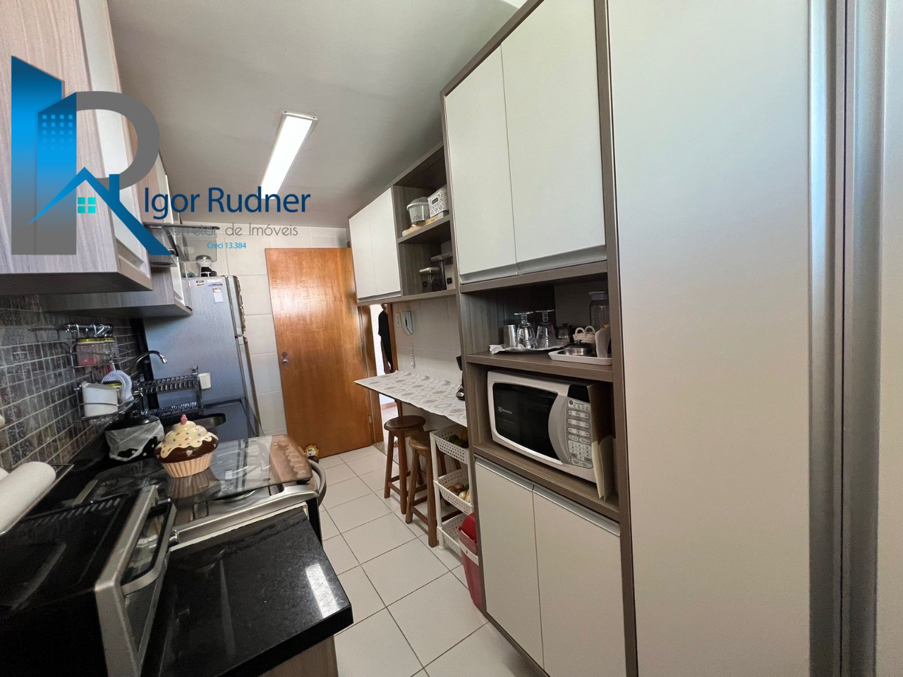 Apartamento à venda com 2 quartos, 70m² - Foto 18