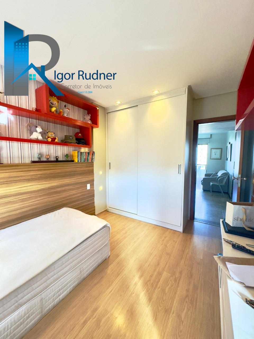 Apartamento à venda com 3 quartos, 180m² - Foto 11