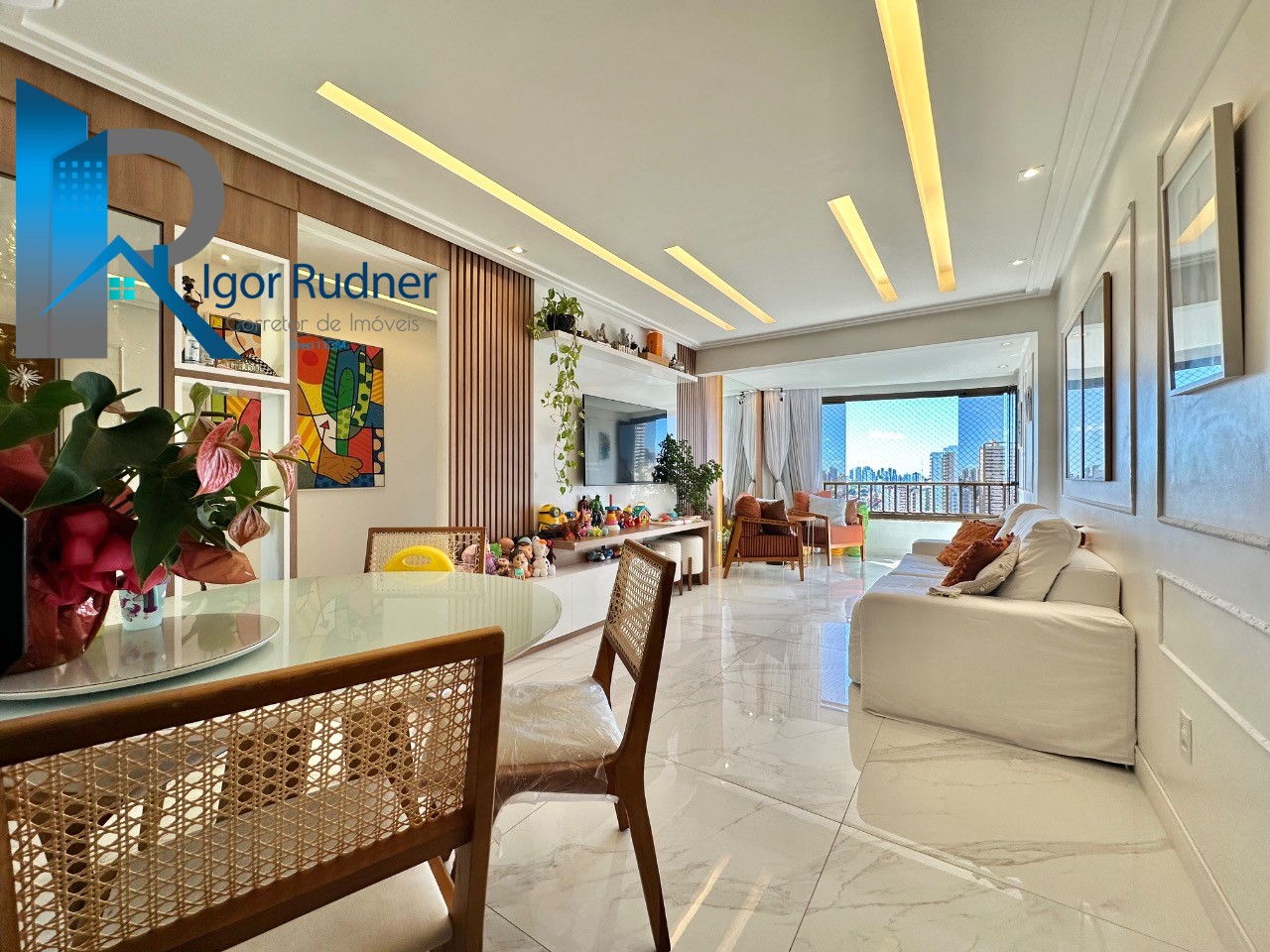Apartamento à venda com 2 quartos, 83m² - Foto 1