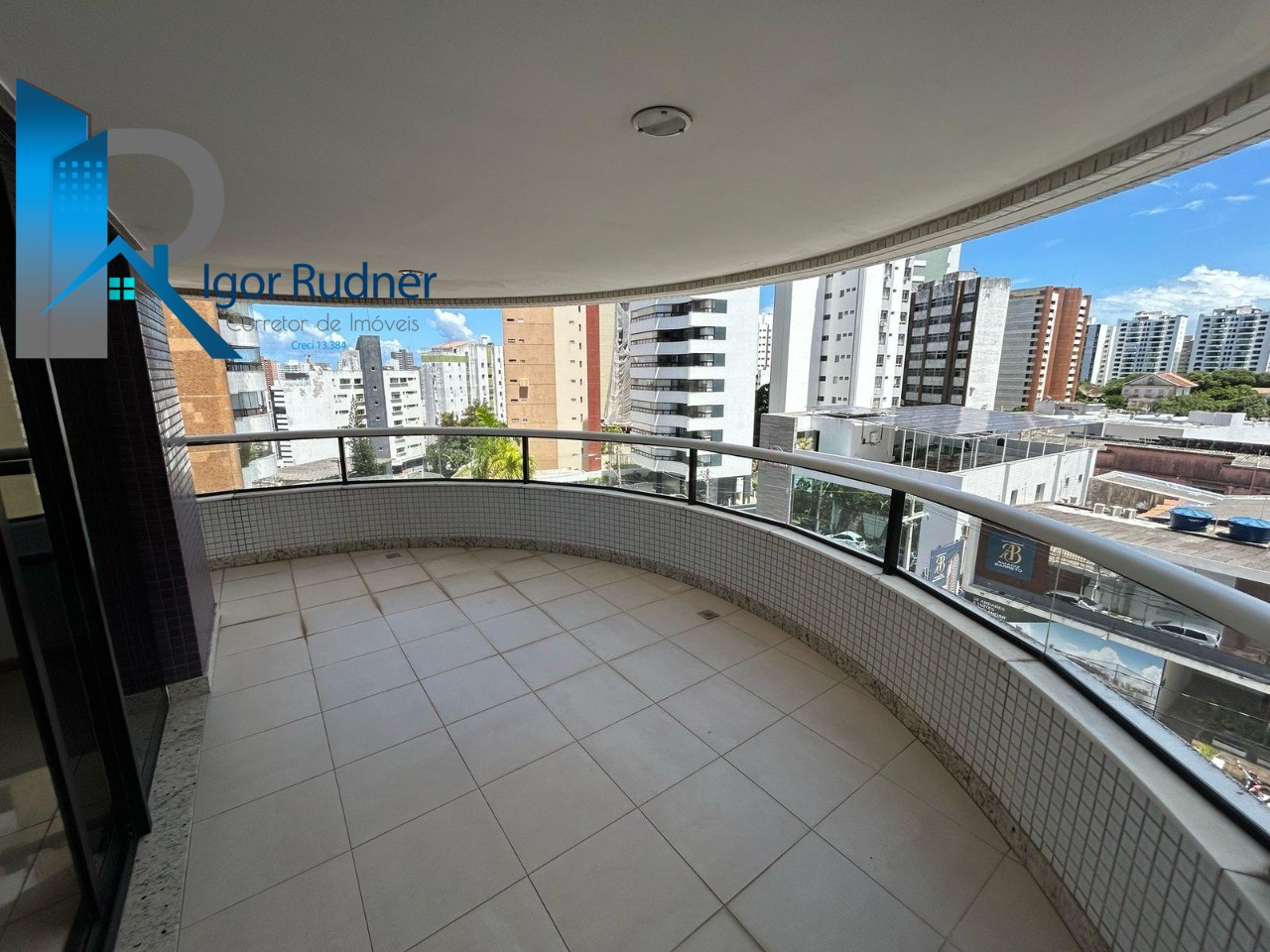 Apartamento à venda com 4 quartos, 175m² - Foto 3
