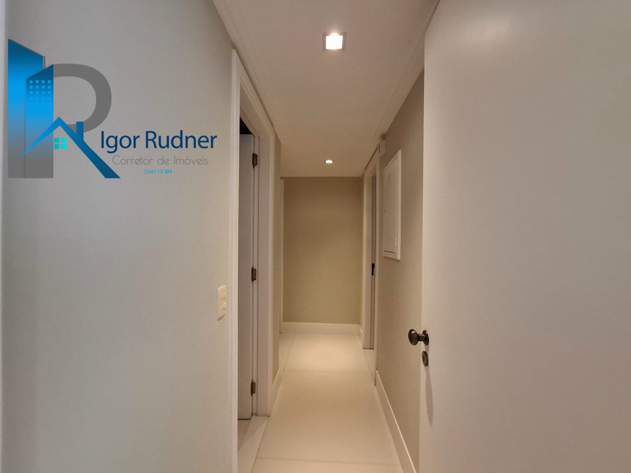 Apartamento à venda com 4 quartos, 151m² - Foto 18