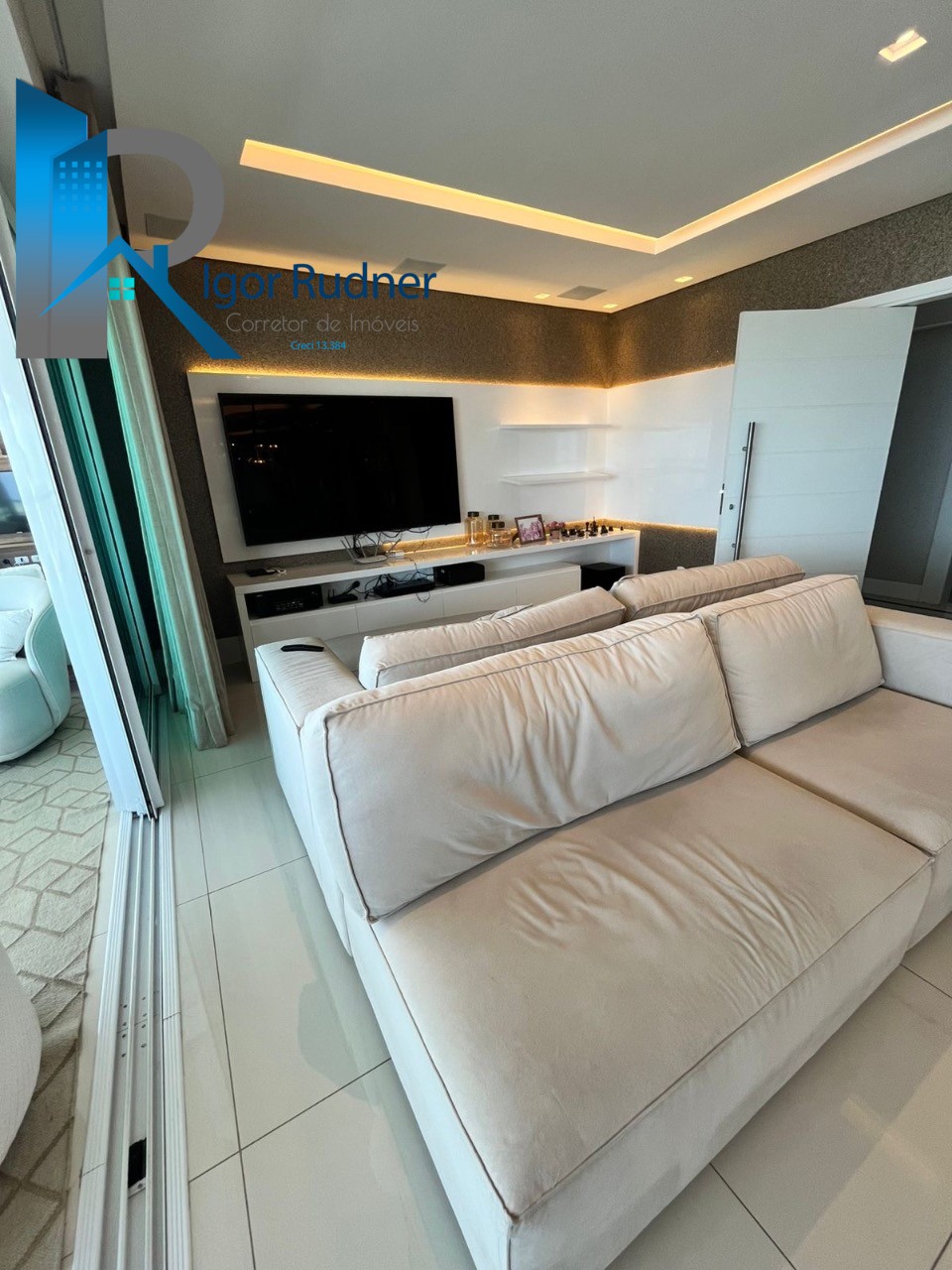 Apartamento à venda com 4 quartos, 261m² - Foto 6