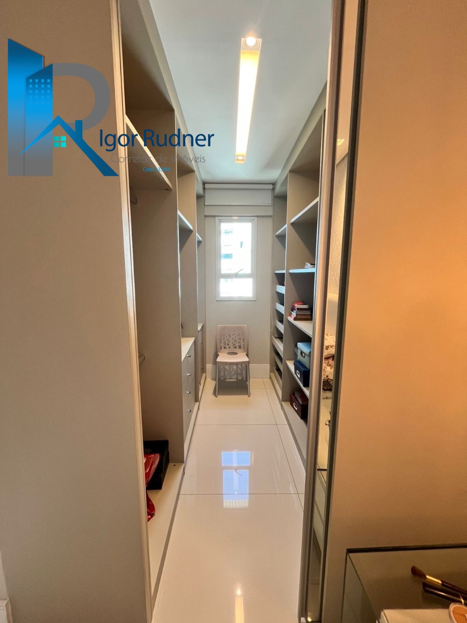 Apartamento à venda com 4 quartos, 261m² - Foto 15
