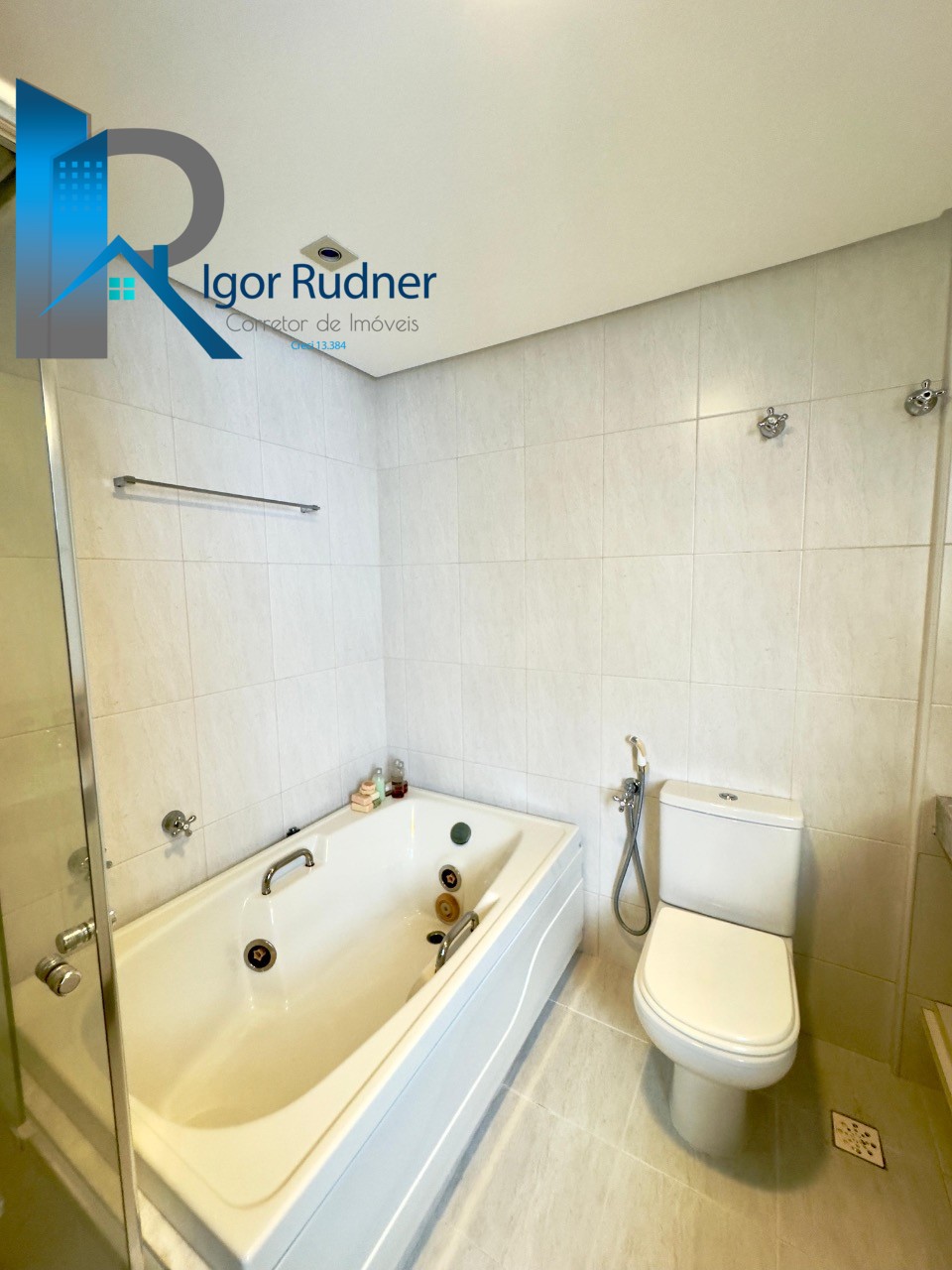 Apartamento, 3 quartos, 245 m² - Foto 11