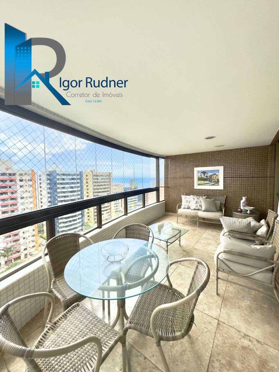 Apartamento, 3 quartos, 245 m² - Foto 1