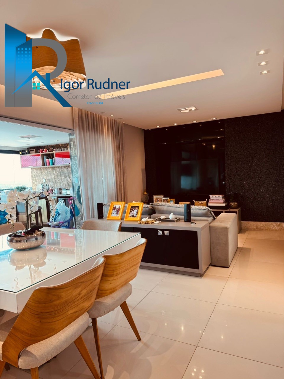 Apartamento à venda com 3 quartos, 113m² - Foto 1