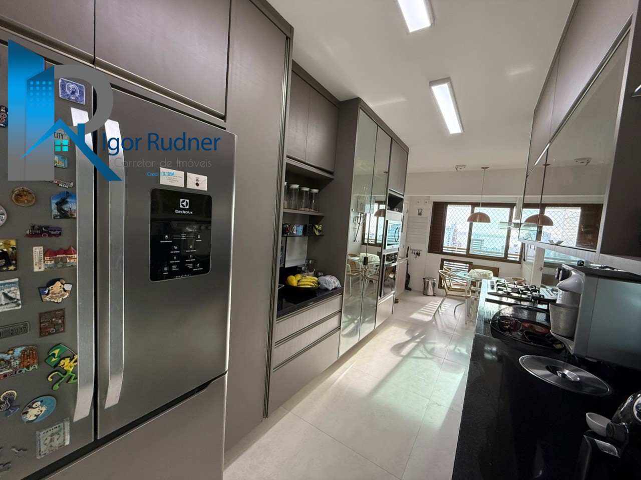 Apartamento à venda com 4 quartos, 185m² - Foto 7