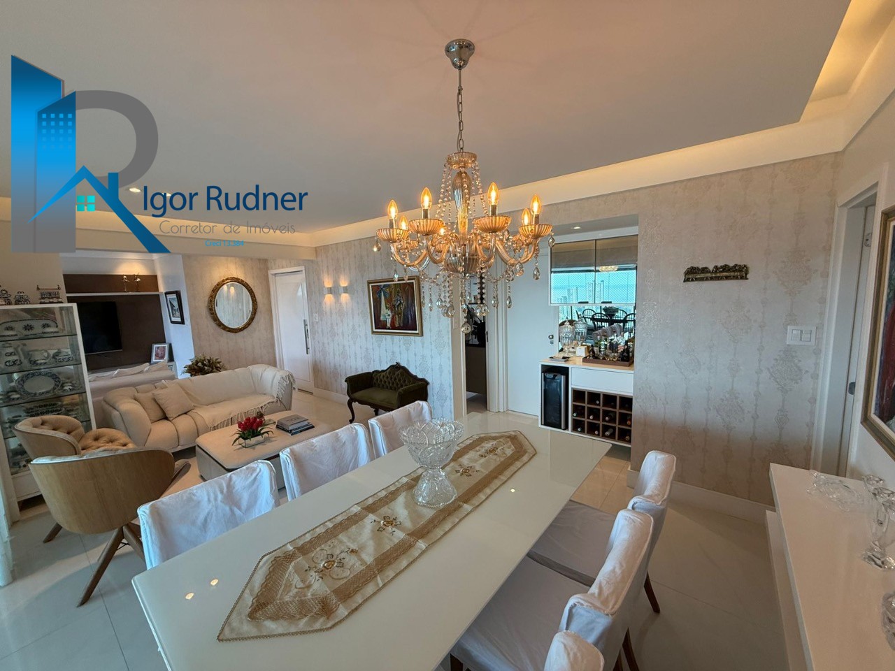 Apartamento à venda com 4 quartos, 185m² - Foto 4
