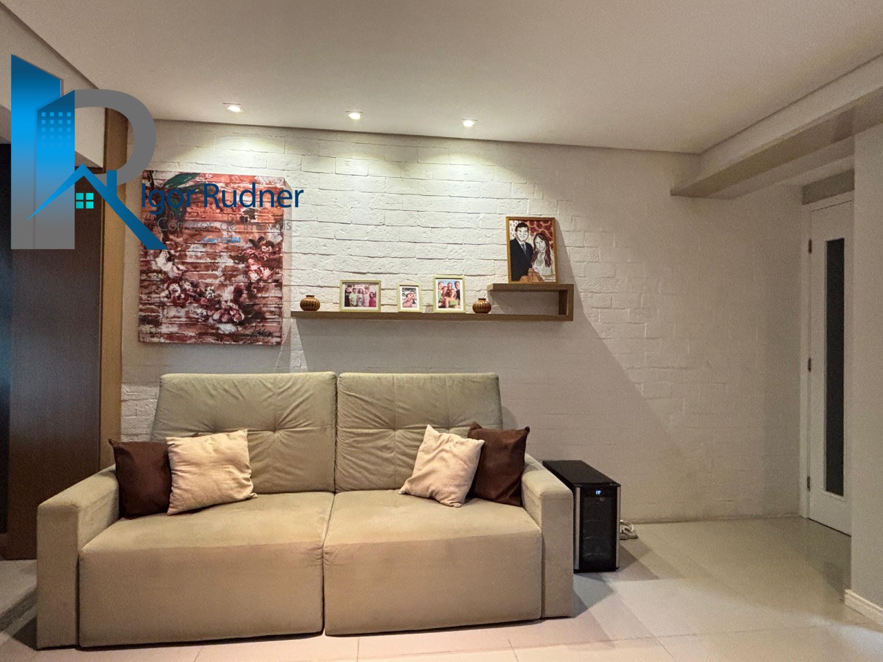 Apartamento à venda com 3 quartos, 84m² - Foto 2