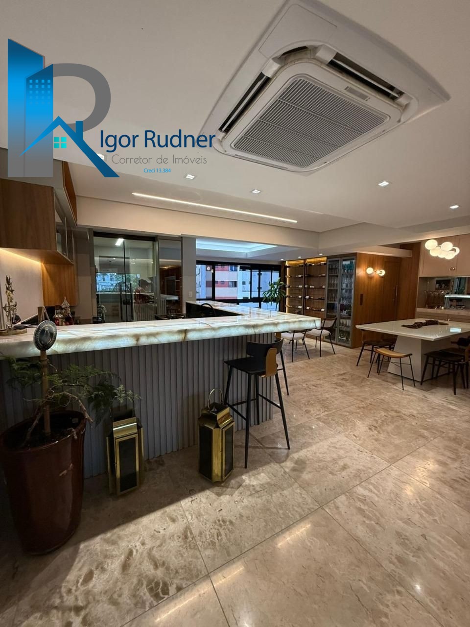 Apartamento à venda com 3 quartos, 188m² - Foto 17