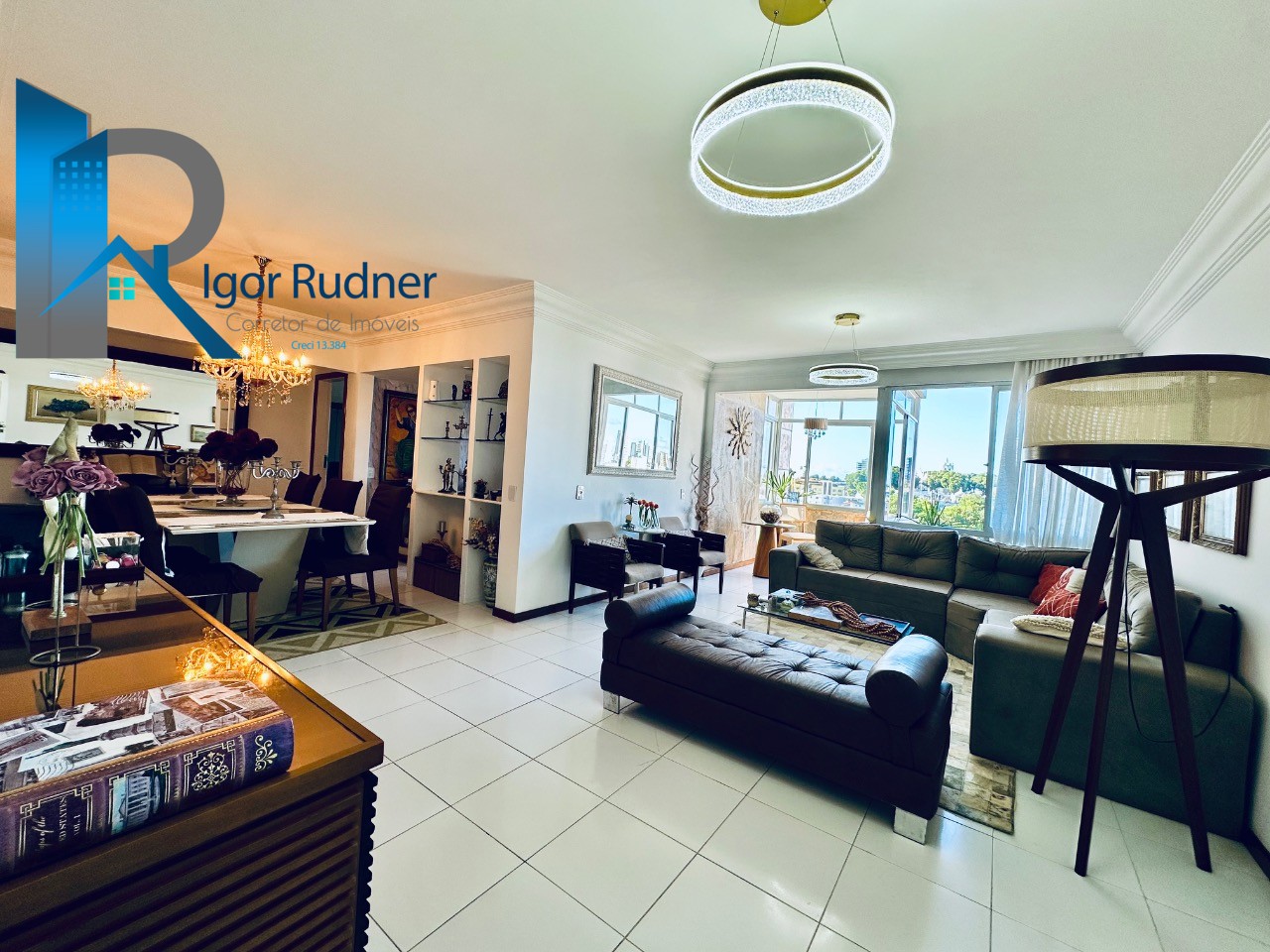 Apartamento à venda com 3 quartos, 140m² - Foto 1