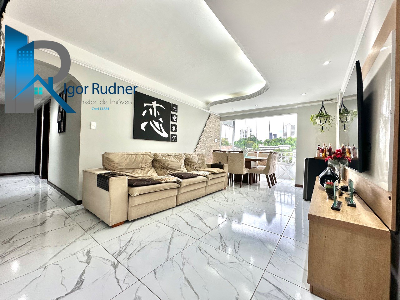 Apartamento à venda com 3 quartos, 105m² - Foto 1